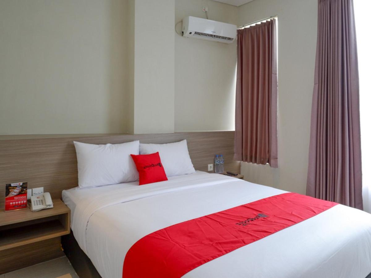 Hotel Reddoorz Near Exit Tol Banyumanik 2 Srondolwetan Exterior foto