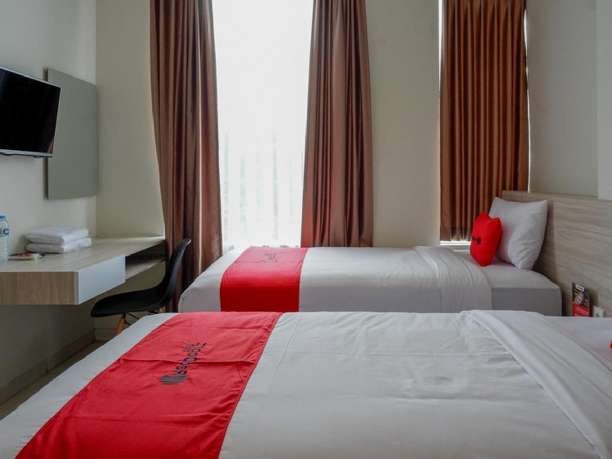 Hotel Reddoorz Near Exit Tol Banyumanik 2 Srondolwetan Exterior foto